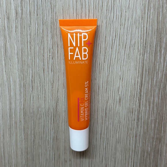 NIP + FAB Vitamin C Hybrid Gel Cream 5% - Picture 1 of 3